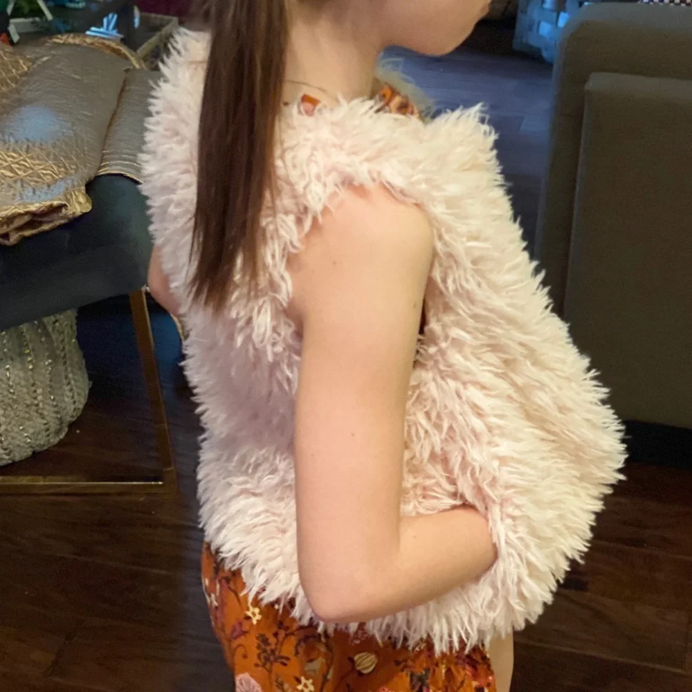 GB Girls Faux Light Pink Fur Vest Gold Zipper Sz 5​